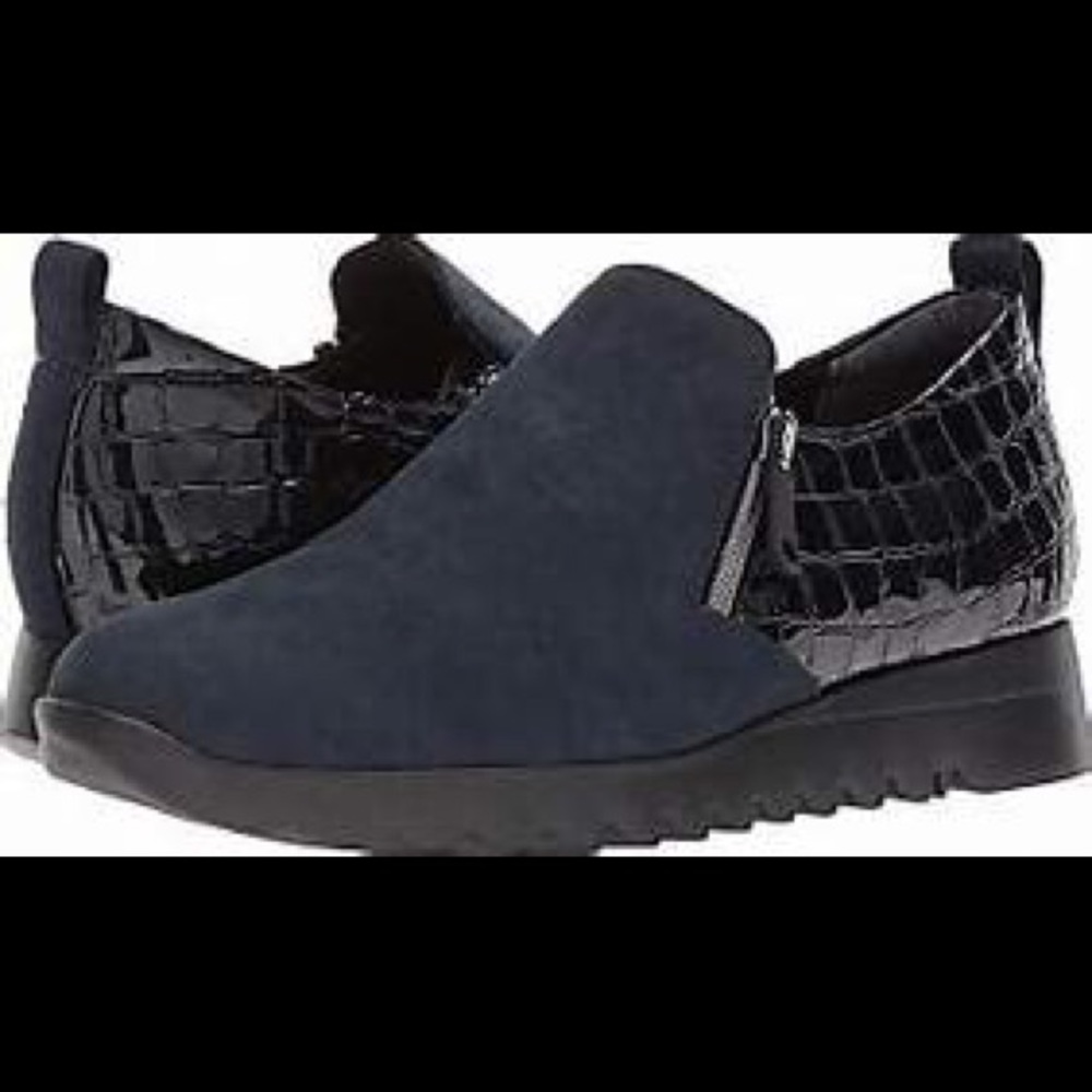 Munro Kit luxury loafers. Size 10 Croc trim